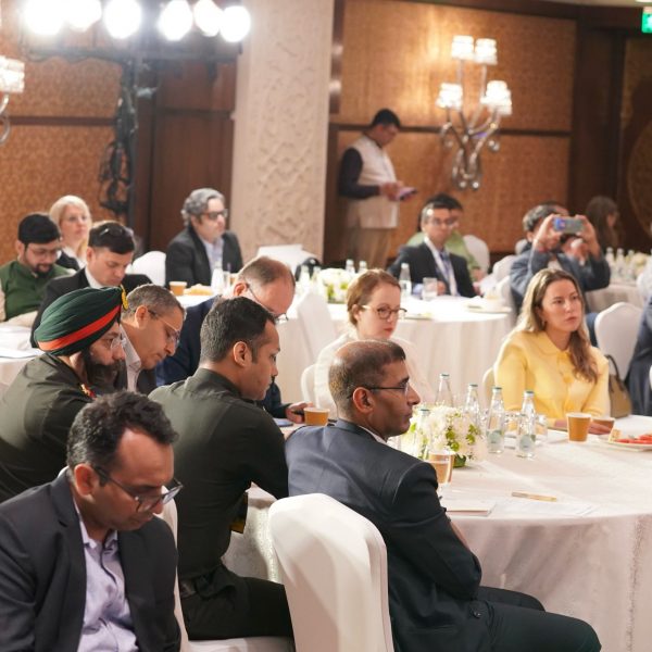 Asienbrücke e.V. Breakfast Roundtable bei Raisina Dialogue in Delhi 2026