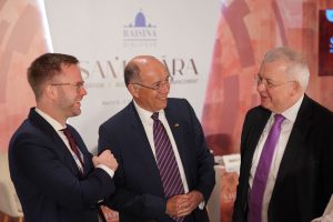 Asienbrücke e.V. Breakfast Roundtable bei Raisina Dialogue in Delhi 2026